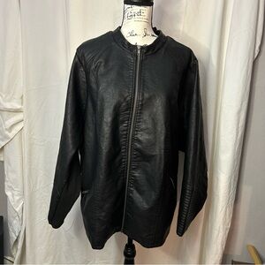 TORRID Black Faux Leather Moto Jacket Women Size 6 Stretch Panels Motorcycle NWT